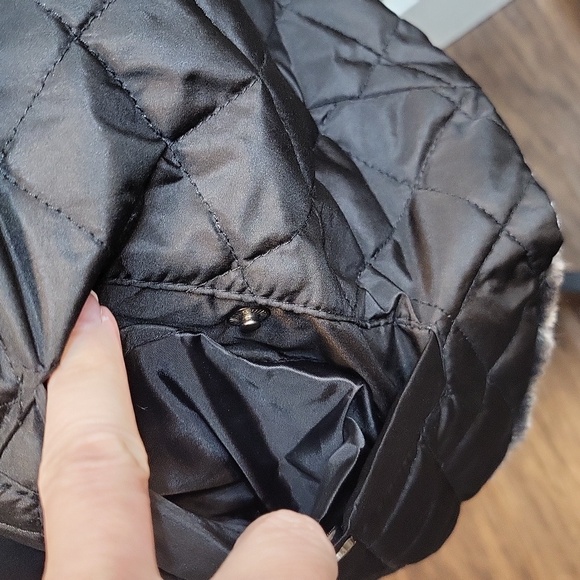 Faux Fur Reversible Vest with Toggles to Cinch in if Desired - Picture 15 of 15